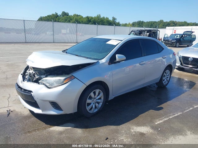 Toyota COROLLA LE 2015 2T1BURHE8FC295767 Image 2