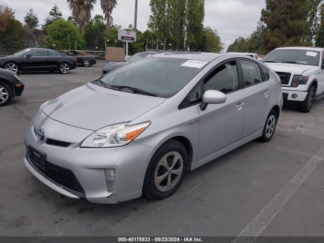 Toyota Prius Two 2015 JTDKN3DU4F0457704 Image 2