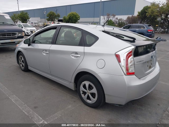 Toyota Prius Two 2015 JTDKN3DU4F0457704 Image 3