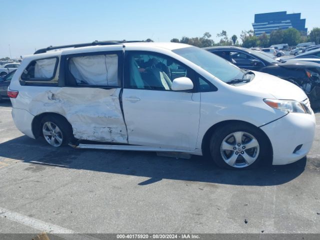 5TDKK3DC5FS617795 Toyota Sienna Le 8 Passenger
