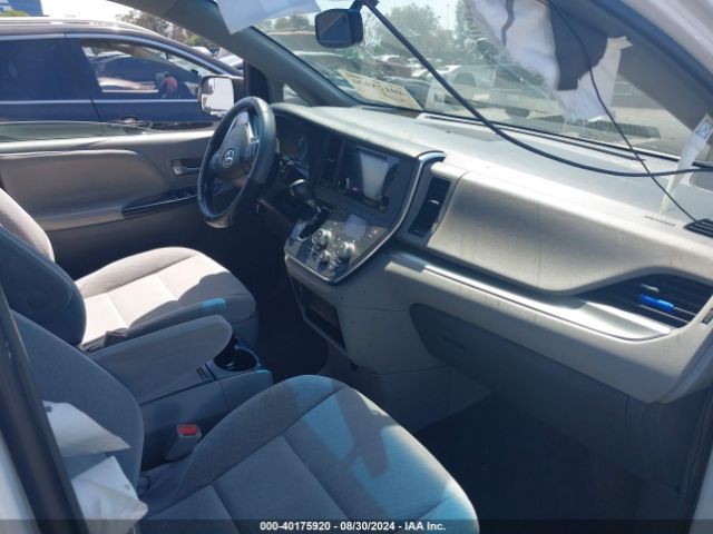 5TDKK3DC5FS617795 Toyota Sienna Le 8 Passenger