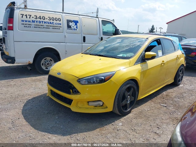 1FADP3L98JL329348 Ford FOCUS ST