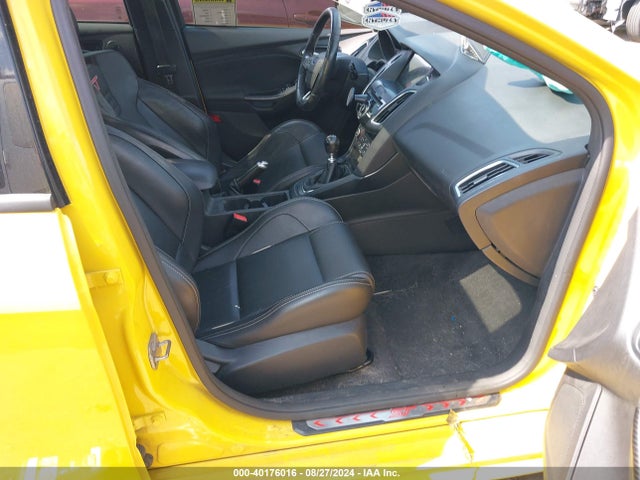 1FADP3L98JL329348 Ford FOCUS ST