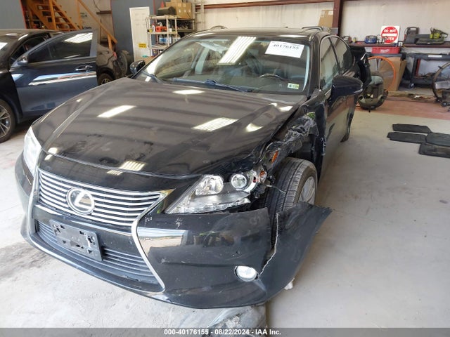 Lexus ES 350 2015 JTHBK1GG2F2173400 Image 2