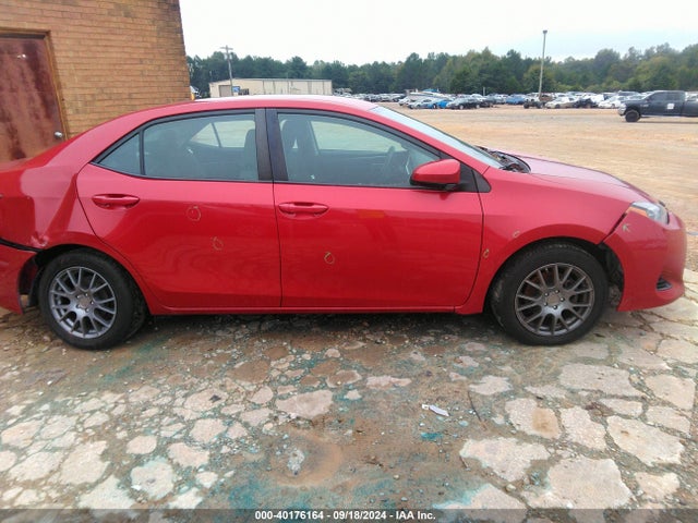 Toyota COROLLA LE 2018 2T1BURHE7JC105420 Image 13