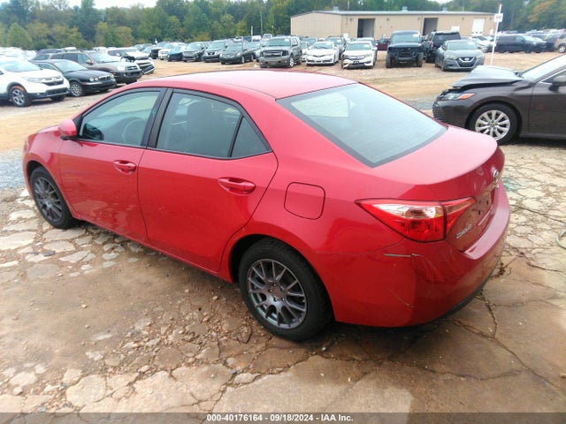 Toyota COROLLA LE 2018 2T1BURHE7JC105420 Image 3