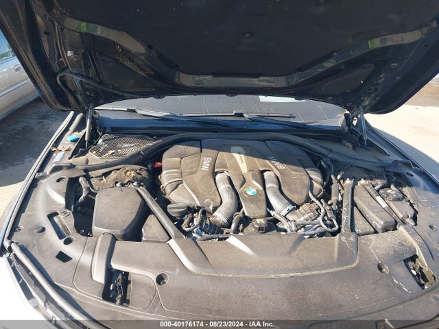 BMW 750i Xdrive 2016 WBA7F2C54GG418057 Image 10