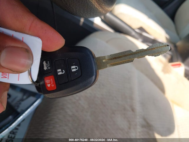 Toyota COROLLA LE 2016 5YFBURHE4GP492419 Image 11