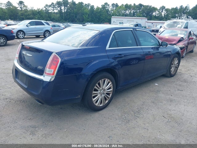 Chrysler 300 2014 2C3CCARG8EH144414 Image 4