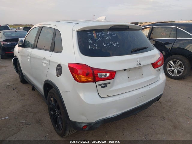 2017 MITSUBISHI OUTLANDER SPORT JA4AP3AU0HZ070084 Photo 2