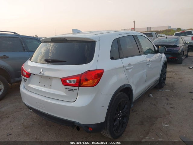 2017 MITSUBISHI OUTLANDER SPORT JA4AP3AU0HZ070084 Photo 3
