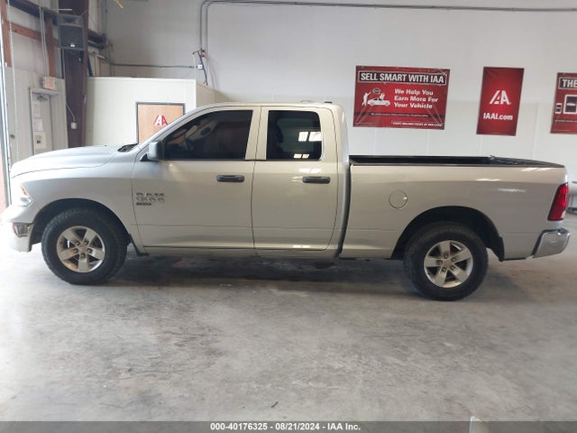 1C6RR6FGXKS552687 RAM 1500 Classic Tradesman Quad Cab 4x2 6'4 Box