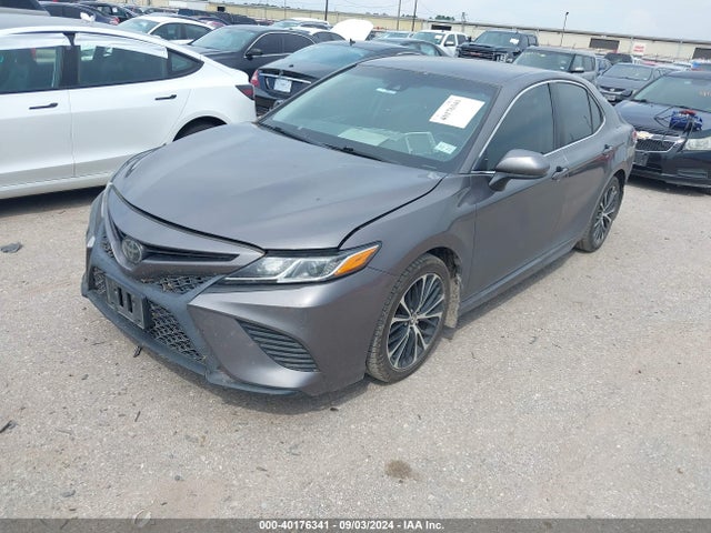 Toyota CAMRY SE 2018 4T1B11HK5JU155814 Image 2
