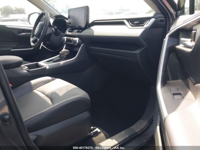 2T3C1RFV8RW305398 Toyota Rav4 Xle Premium
