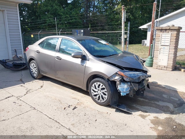 Toyota COROLLA LE 2018 2T1BURHE2JC108757 головне зображення