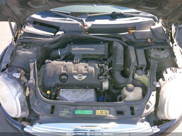 2010 MINI COOPER CLUBMAN WMWML3C52ATX38963 Photo 9