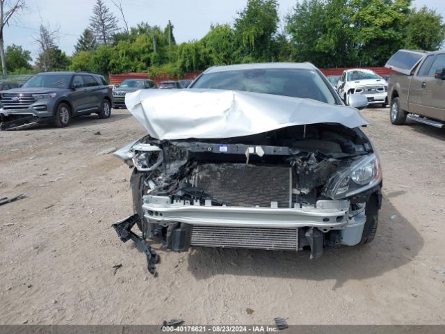 YV140MEB3F1197066 Volvo V60 T5 Premier