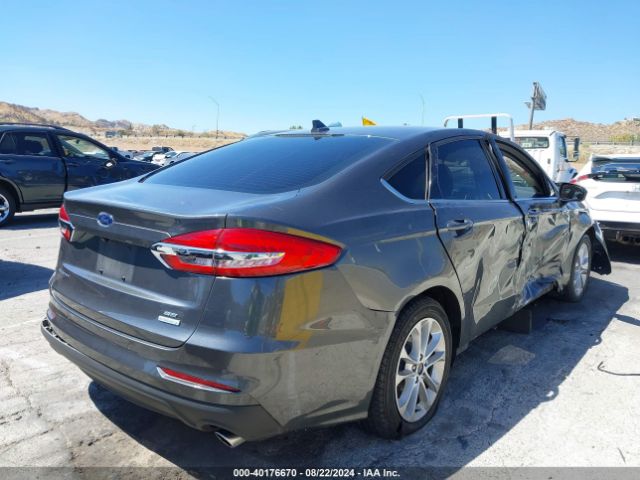 3FA6P0HD9LR248769 Ford FUSION SE