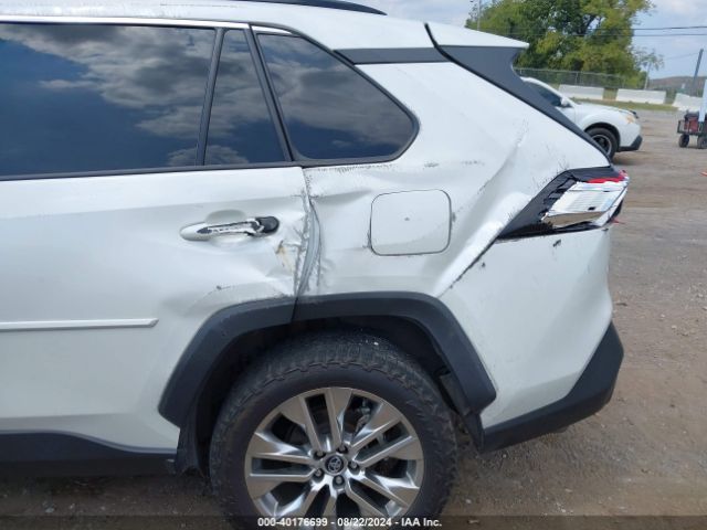 2T3A1RFVXMW143631 Toyota Rav4 Xle Premium