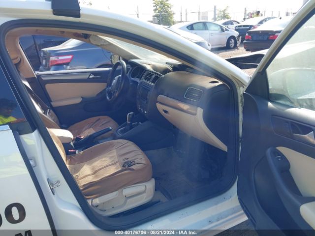 3VWD07AJ2FM323972 Volkswagen Jetta 1.8t Se