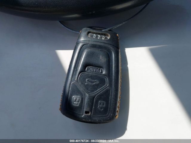 WA1LAAF77JD043680 Audi Q7 3.0t Premium