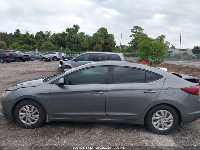 Hyundai ELANTRA SE 2019 5NPD74LF1KH489079 Image 13