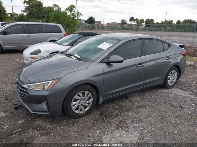 Hyundai ELANTRA SE 2019 5NPD74LF1KH489079 Image 2