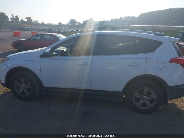 Toyota Rav4 Xle 2015 2T3WFREV4FW170285 Image 14