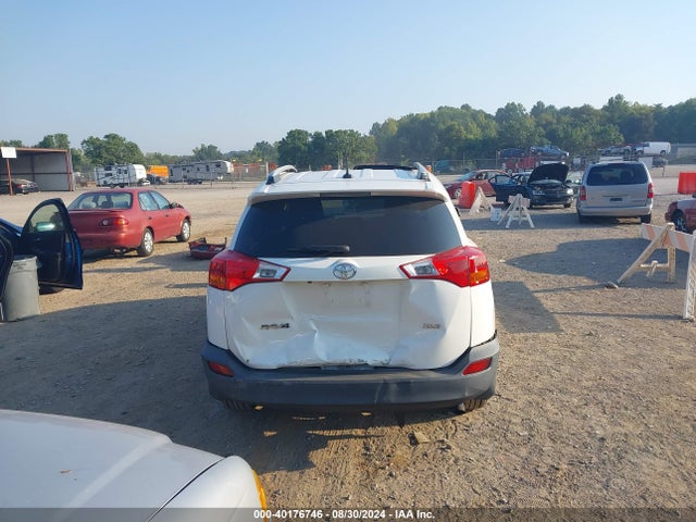 Toyota Rav4 Xle 2015 2T3WFREV4FW170285 Image 16