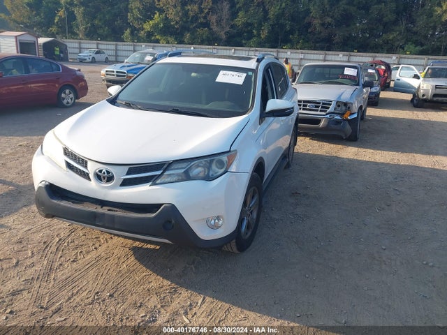 Toyota Rav4 Xle 2015 2T3WFREV4FW170285 Image 2