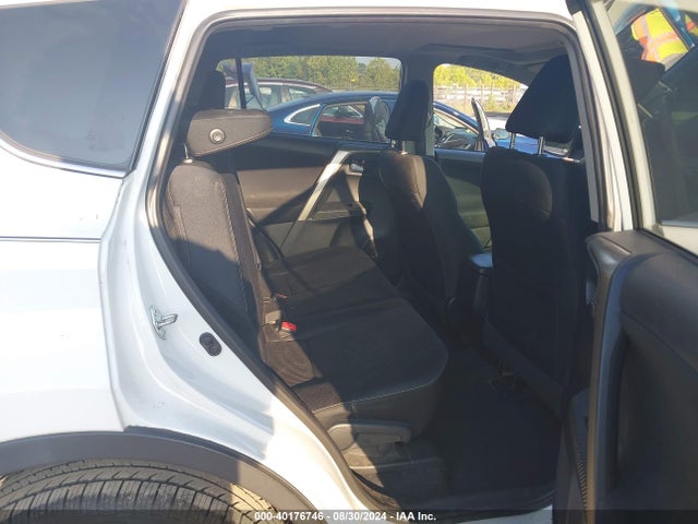 Toyota Rav4 Xle 2015 2T3WFREV4FW170285 Image 8