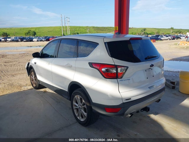 Ford ESCAPE SE 2017 1FMCU0GD4HUA09858 Image 3