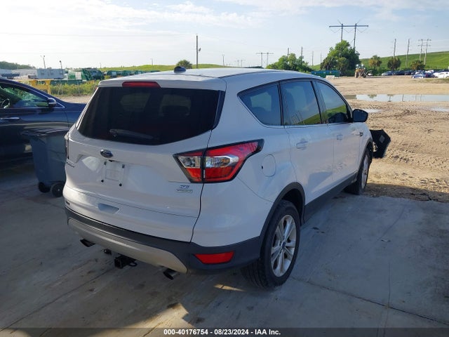 Ford ESCAPE SE 2017 1FMCU0GD4HUA09858 Image 4