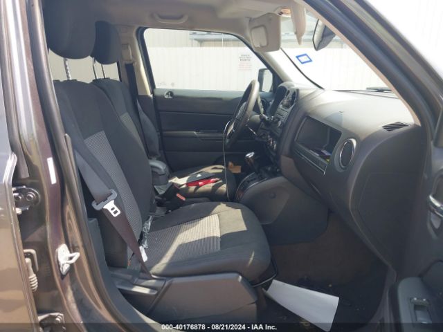 1C4NJPBB8ED726490 Jeep Patriot Sport