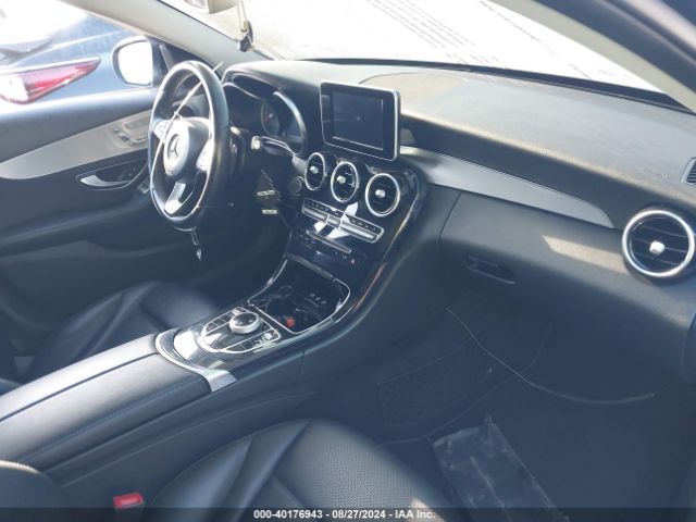 55SWF4JB8HU192988 Mercedes-Benz C 300 Luxury/sport