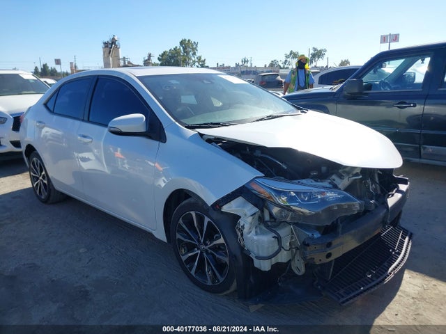 Toyota COROLLA SE 2017 5YFBURHE5HP599061 головне зображення