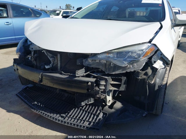 Toyota COROLLA SE 2017 5YFBURHE5HP599061 Image 6