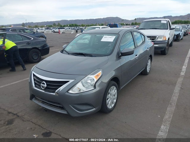 Nissan Versa 1.6 Sv 2018 3N1CN7APXJL834674 Image 2