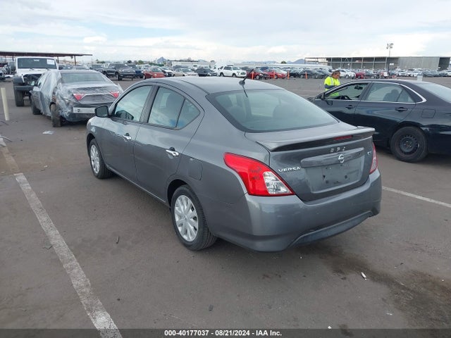 Nissan Versa 1.6 Sv 2018 3N1CN7APXJL834674 Image 3