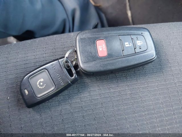 NMTKHMBX9JR008873 Toyota C-hr Xle Premium