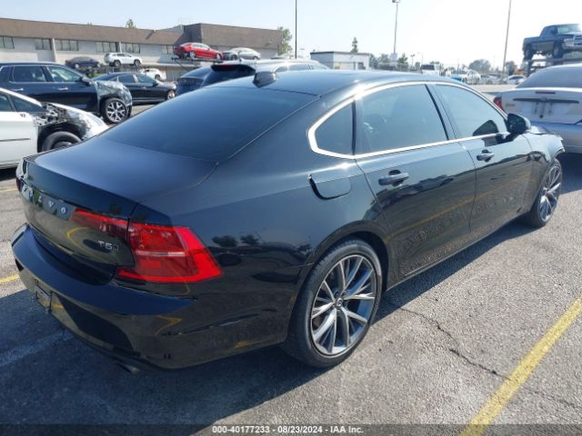 LVY982MK5JP030085 Volvo S90 T5 Momentum