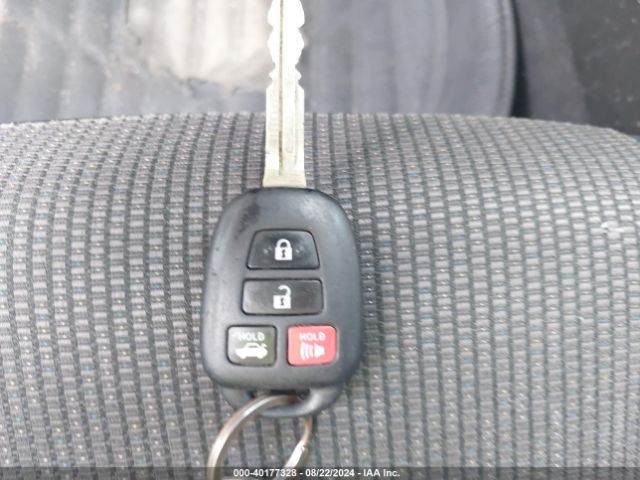 5YFBURHE4KP927013 Toyota COROLLA SE