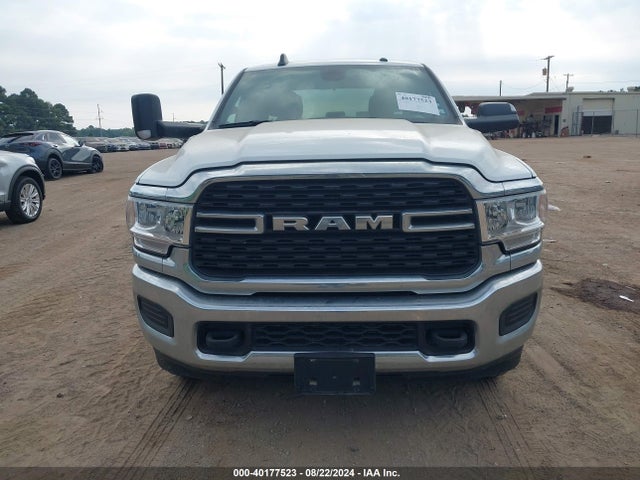 3C6UR5JL4NG365501 RAM 2500 Big Horn  4x4 8' Box