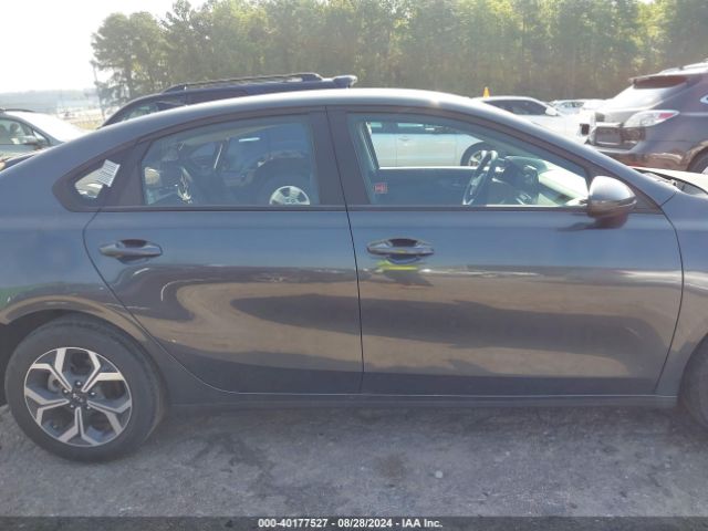 3KPF24AD1ME325122 KIA Forte Lxs