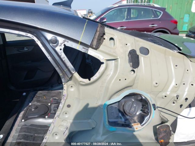 3KPF24AD1ME325122 KIA Forte Lxs