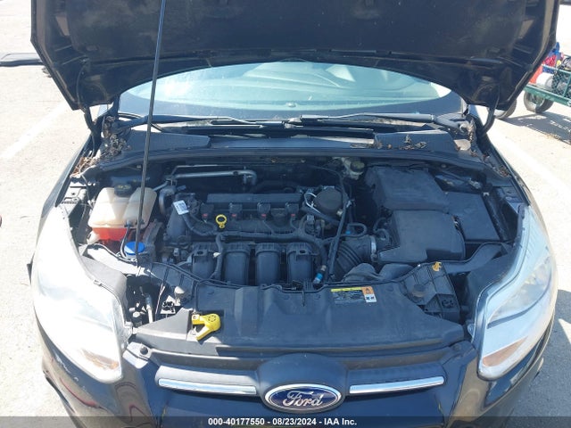 Ford FOCUS SE 2014 1FADP3K26EL235687 Image 10