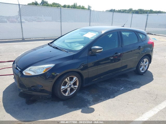 Ford FOCUS SE 2014 1FADP3K26EL235687 Image 2