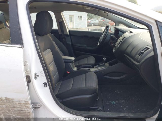 KNAFX4A82G5530627 KIA FORTE EX