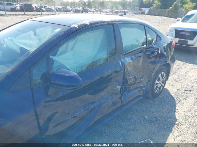 Toyota Corolla Hybrid Le 2022 JTDEAMDE9NJ058318 Image 6