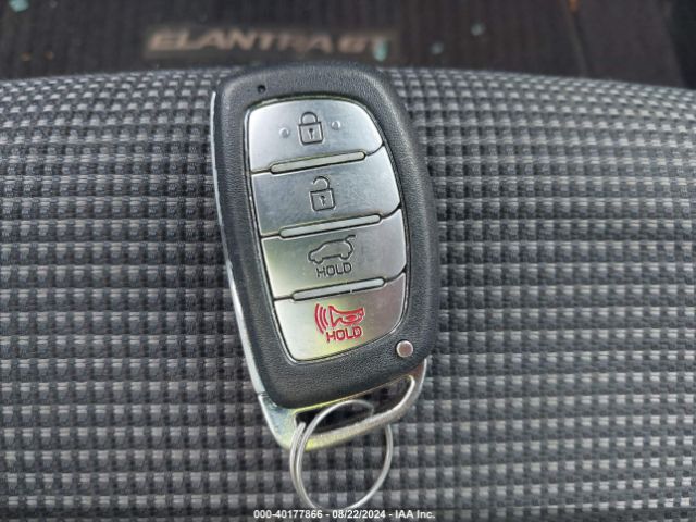 KMHD35LH9GU258197 Hyundai ELANTRA GT